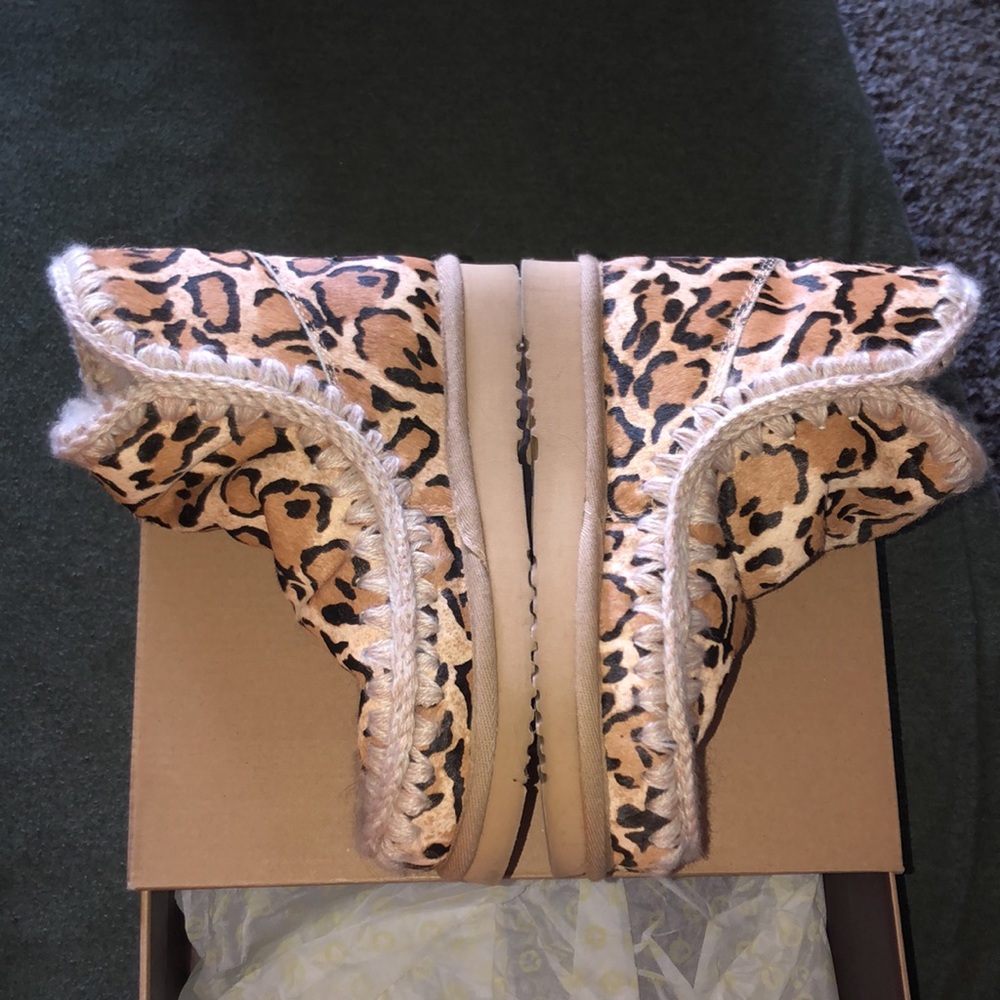 Rare!! Leopard animal print Mou boots - Picture 2 of 13